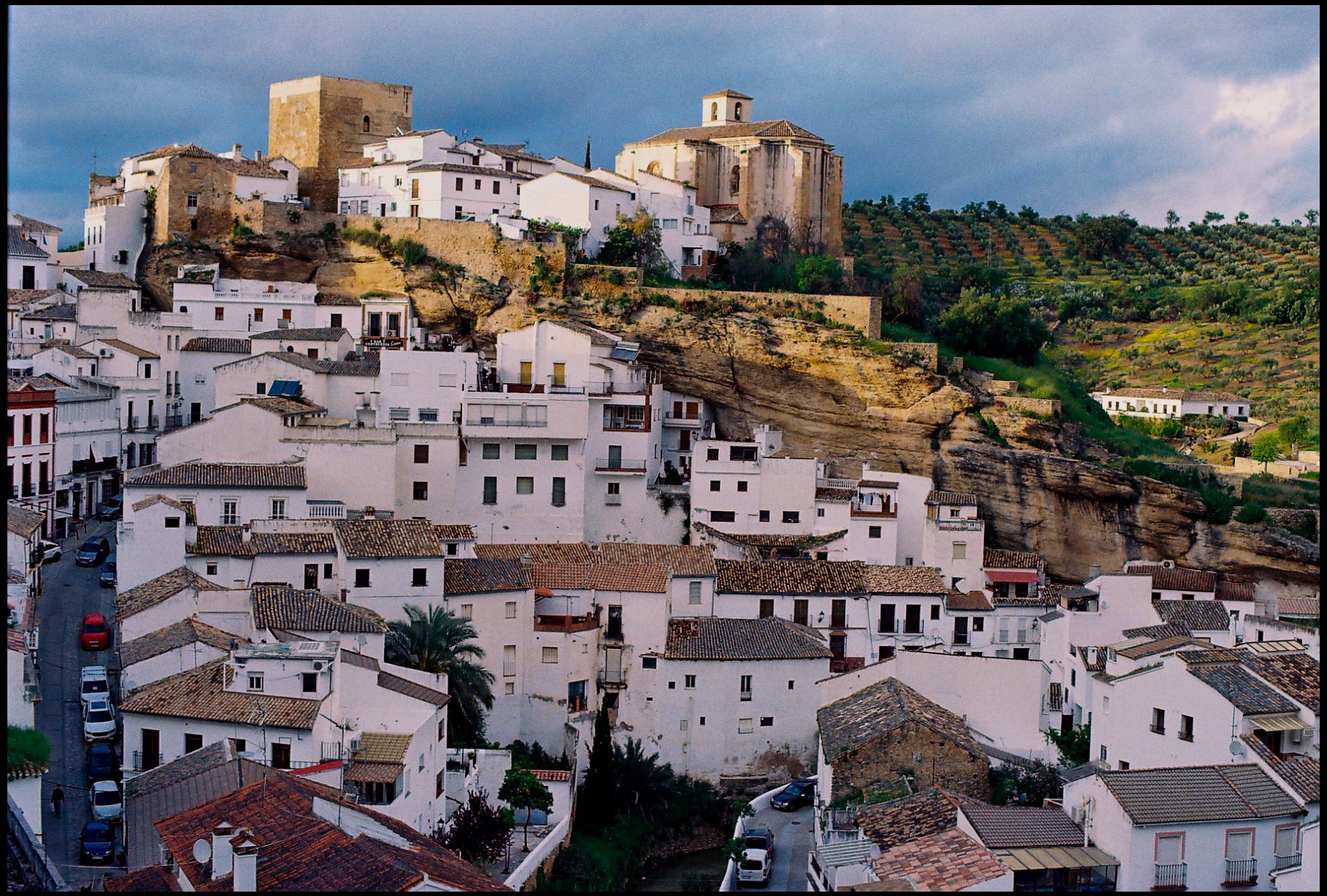 Setenil de las Bodegas in Andalucía